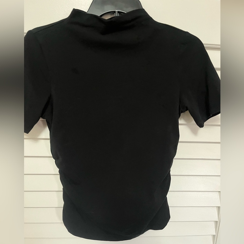 Sanctuary Black Short Sleeve Side-Ruched Tee - Picture 2 of 5